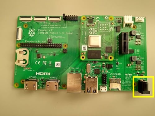 CM4-IO-Board-maked-power-supply